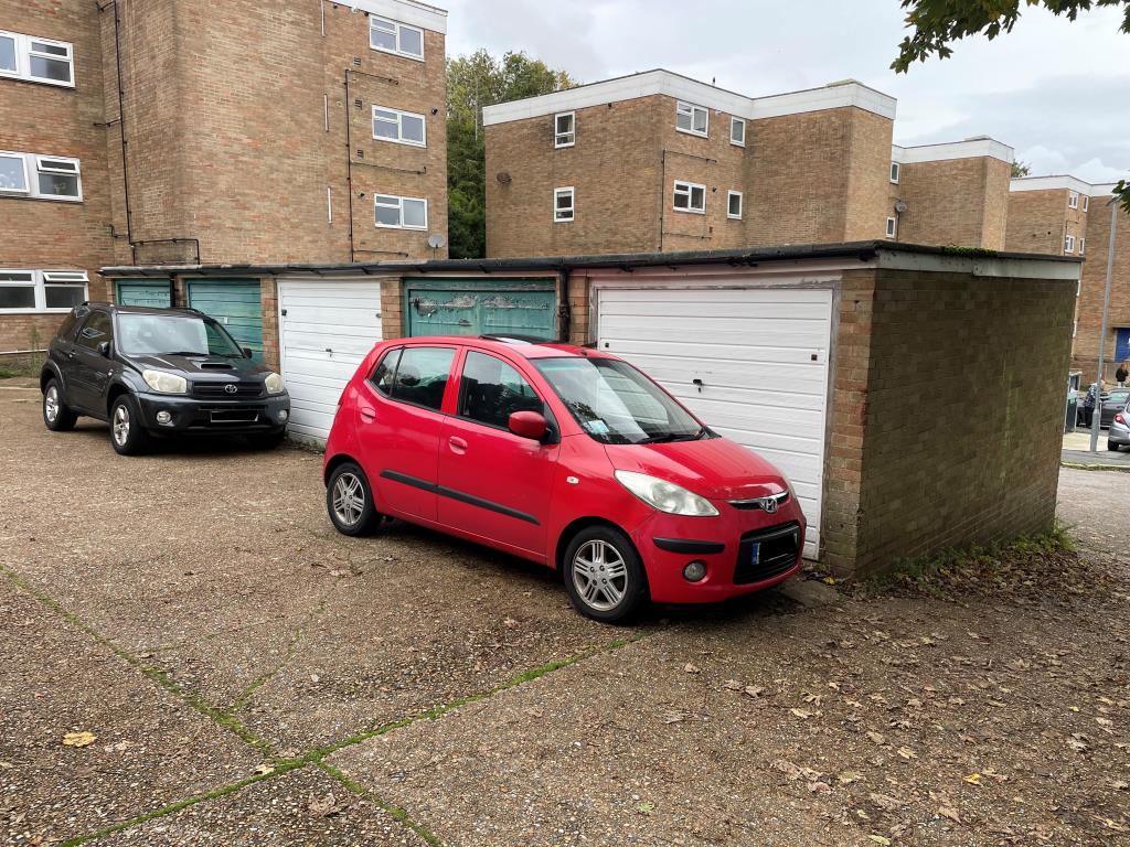 Lot: 43 - TEN VACANT LOCK-UP GARAGES - Block of garages at the northern end